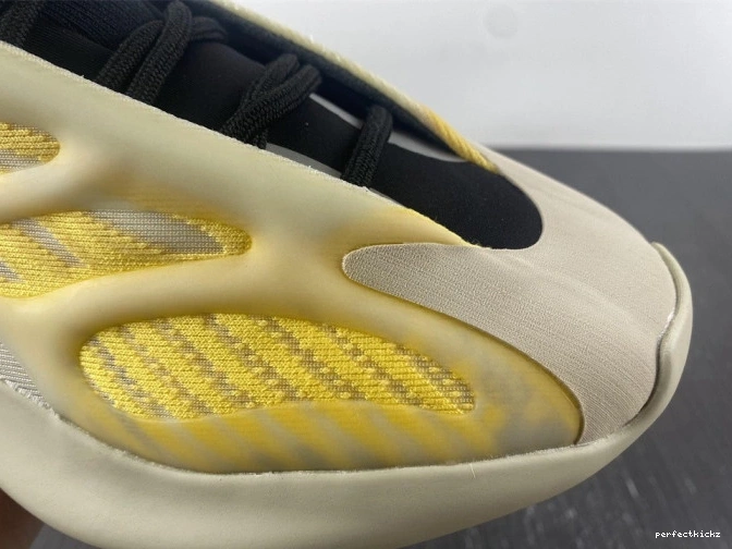 700 HP5425 Yeezy V3 Adidas Safflower Mono 0715